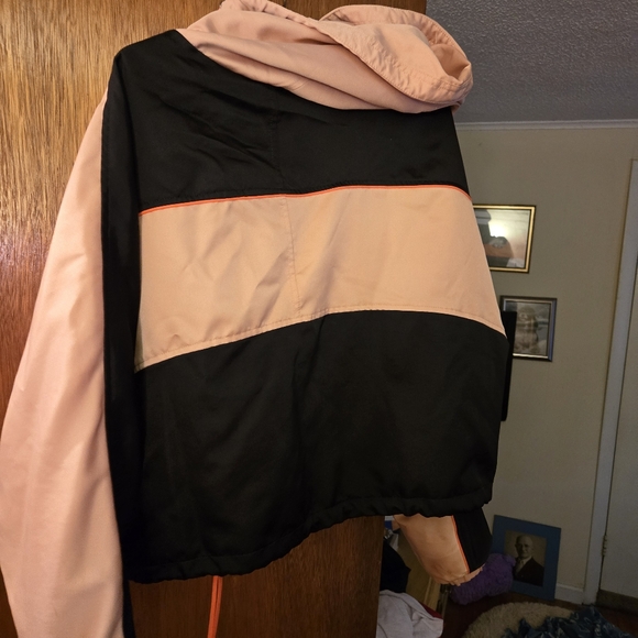 Athletic jacket - Picture 4 of 5